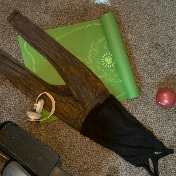 Workout Set: Black Lululemon Top and Metallic Lululemon Leggings - Picture 1 of 7